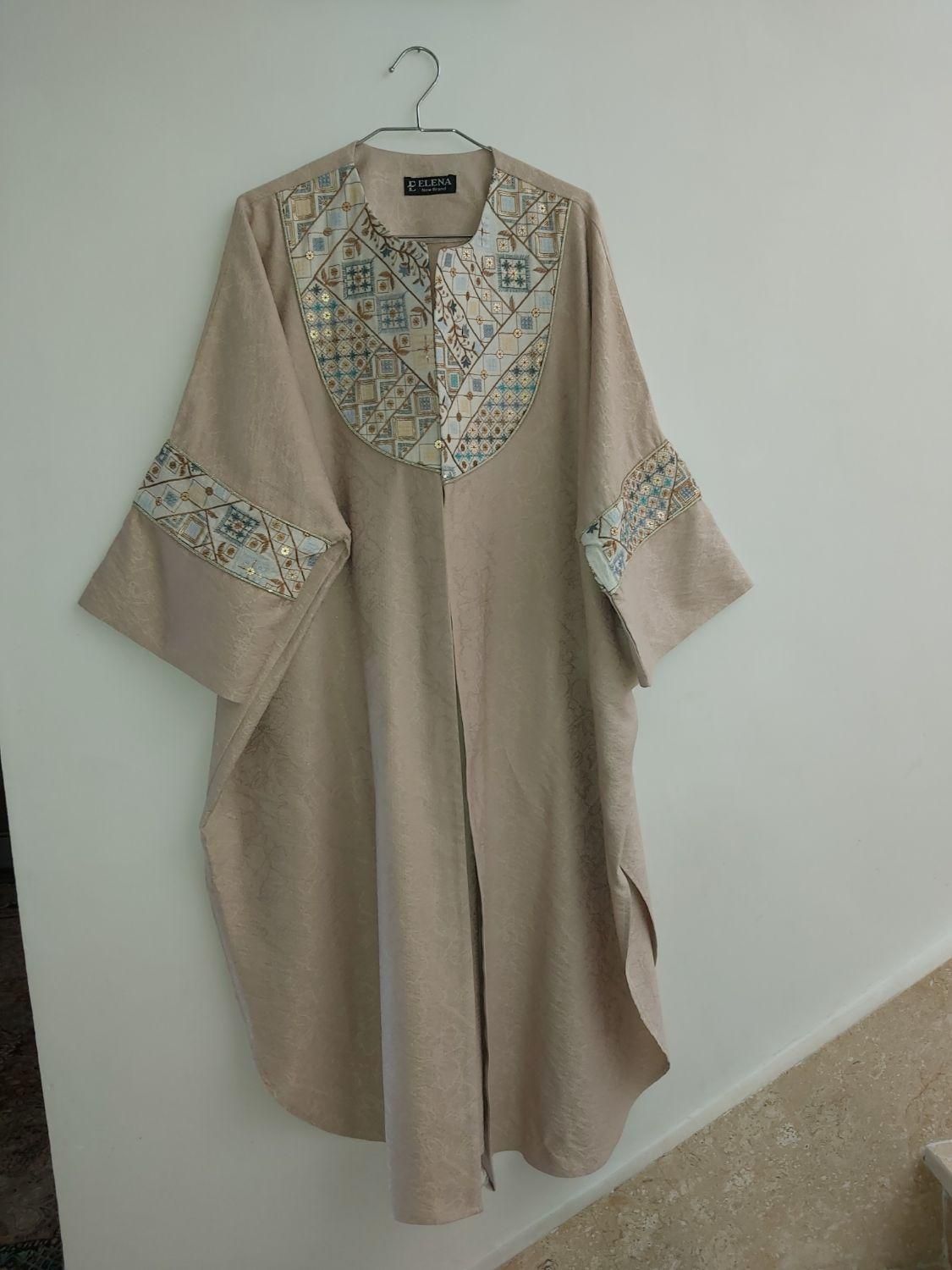 مانتو عبایی مزونی|لباس|میانه, |دیوار