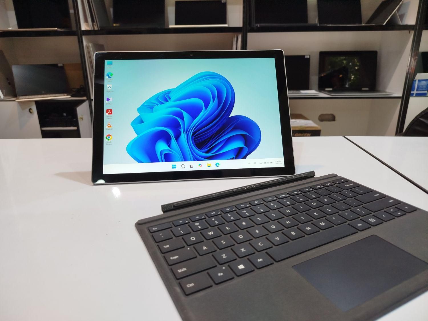 سرفیس پرو 7 ،(زینی وند ،علاالدین طبقه بالا)|رایانه همراه|خرمآباد, |دیوار