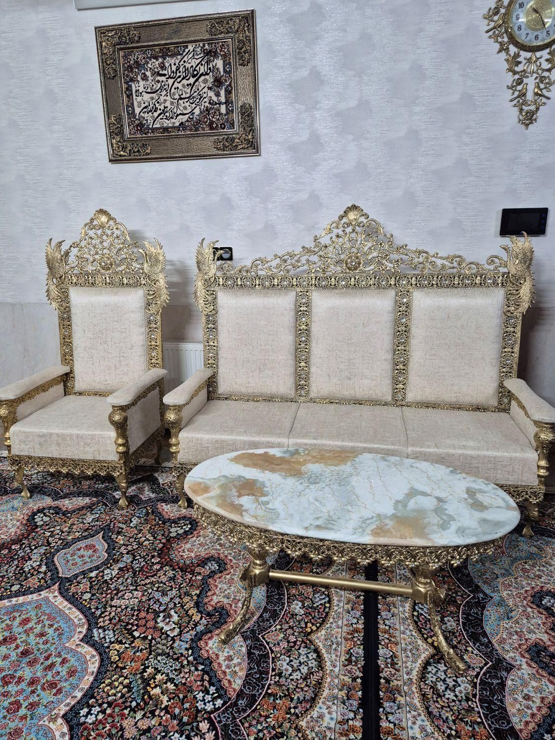 مبل هخامنشی برنز و طرح برنز سلطنتی  قیمت جشنواره|مبلمان خانگی و میز عسلی|یزد, |دیوار
