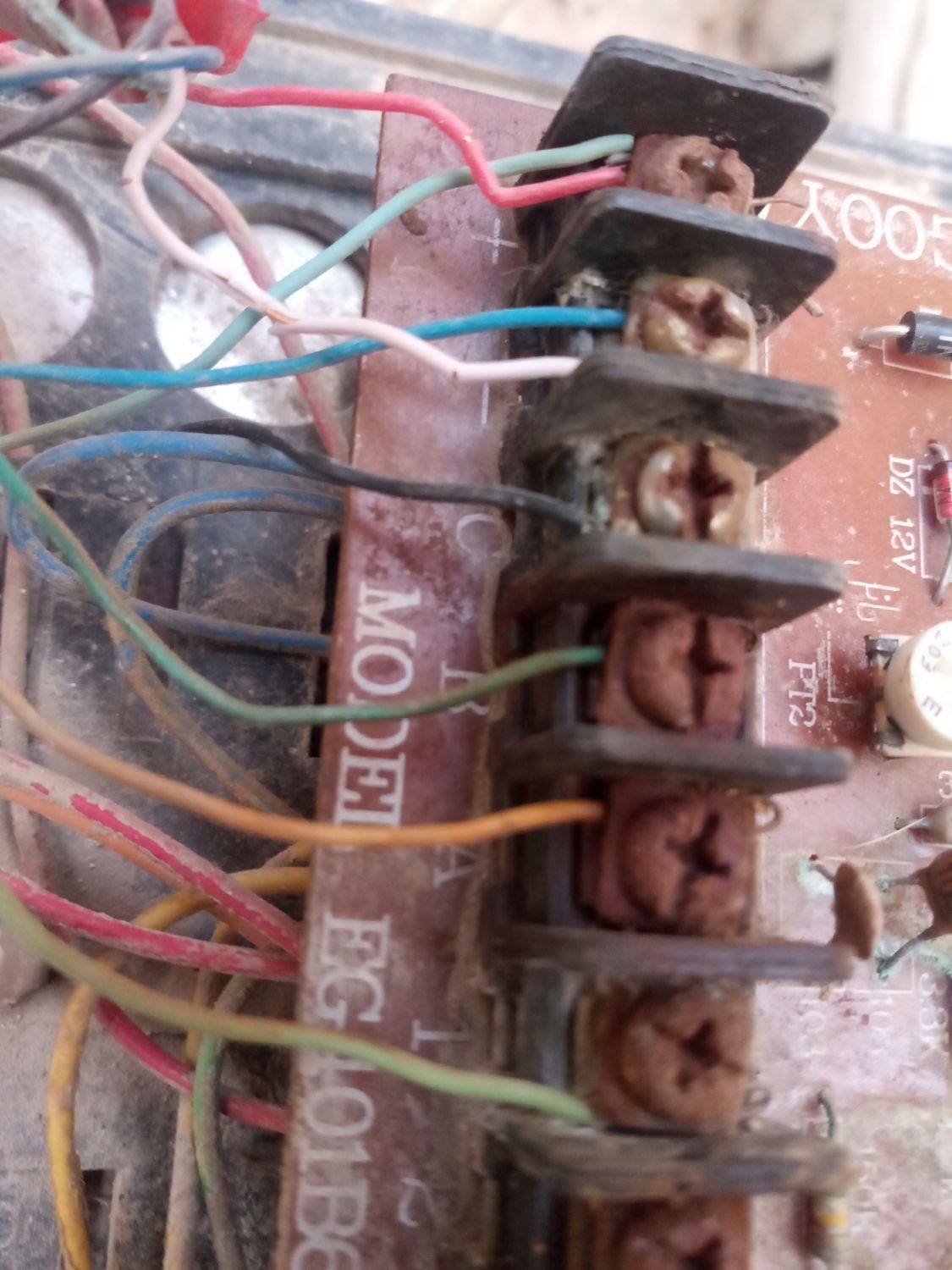 برق کشی ساختمان رفع اتصالی ونصب ایفون|خدمات پیشه و مهارت|یزد, |دیوار