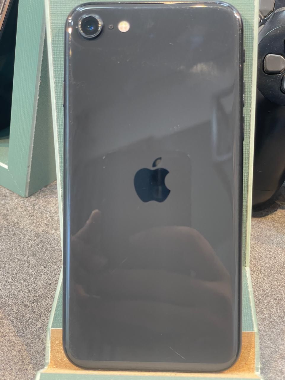 اپل iPhone SE (2020) با حافظهٔ ۱۲۸ گیگابایت|موبایل|کاشان, سوریجان|دیوار