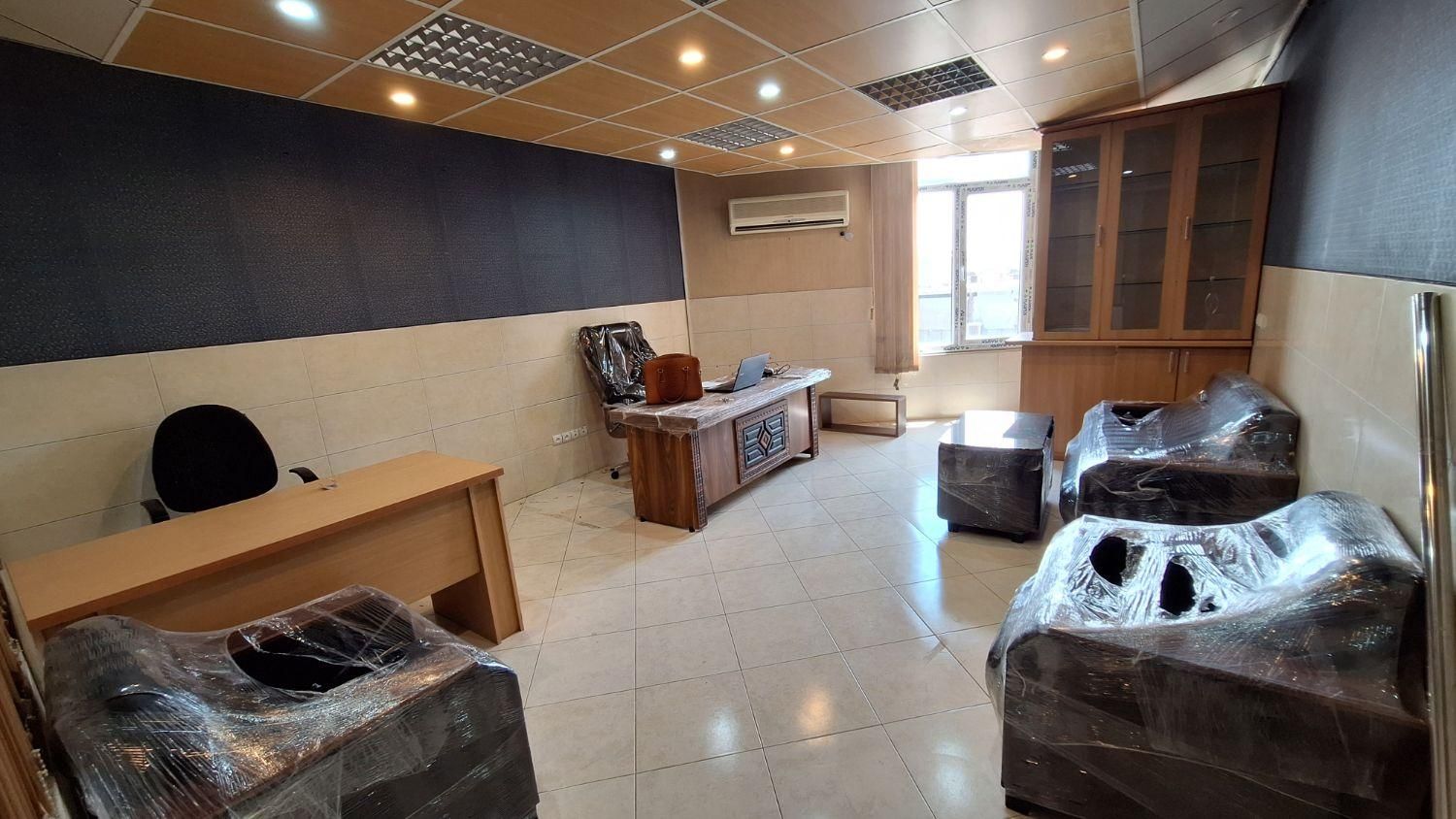 فروش یا اجاره اداری ۲۸ متری در شهرک امام خمینی|فروش دفتر کار، اتاق اداری، مطب|تهران, شادآباد|دیوار