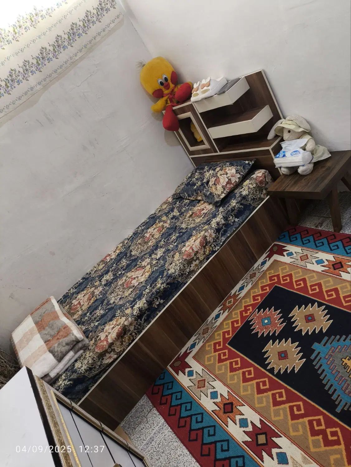 کمدلباس اینه دلاور وتخت نوجوان تشک فنری|تخت و سرویس خواب|مشهد, همت آباد|دیوار