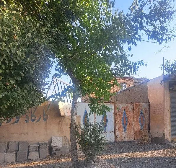 واحد کارگاهی با متراژ حدود ۹۰۰ متر با امکانات کامل|فروش زمین و ملک کلنگی|نوبران, |دیوار