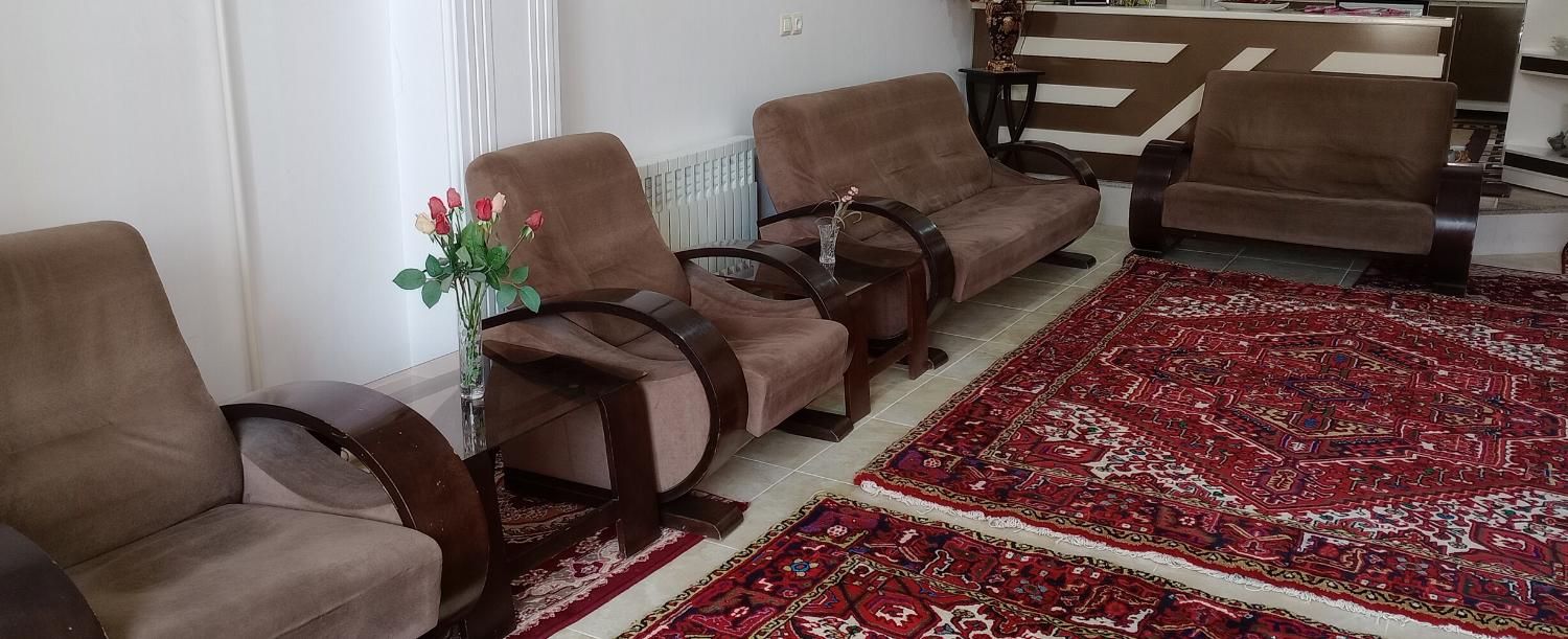 مبل راحتی کارکرده ۷ نفره|مبلمان خانگی و میز عسلی|بناب, |دیوار