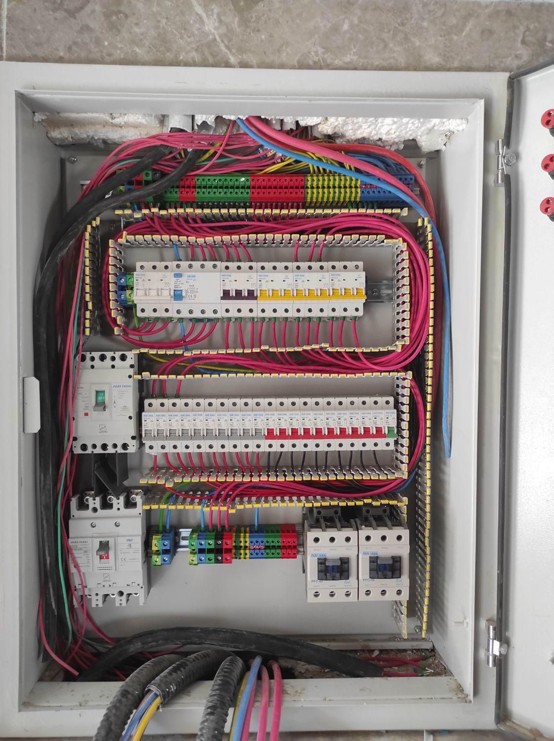 برقکار/لاین نوری/نصاب/آیفون/اتصالی|خدمات پیشه و مهارت|شیراز, ترمینال باربری|دیوار
