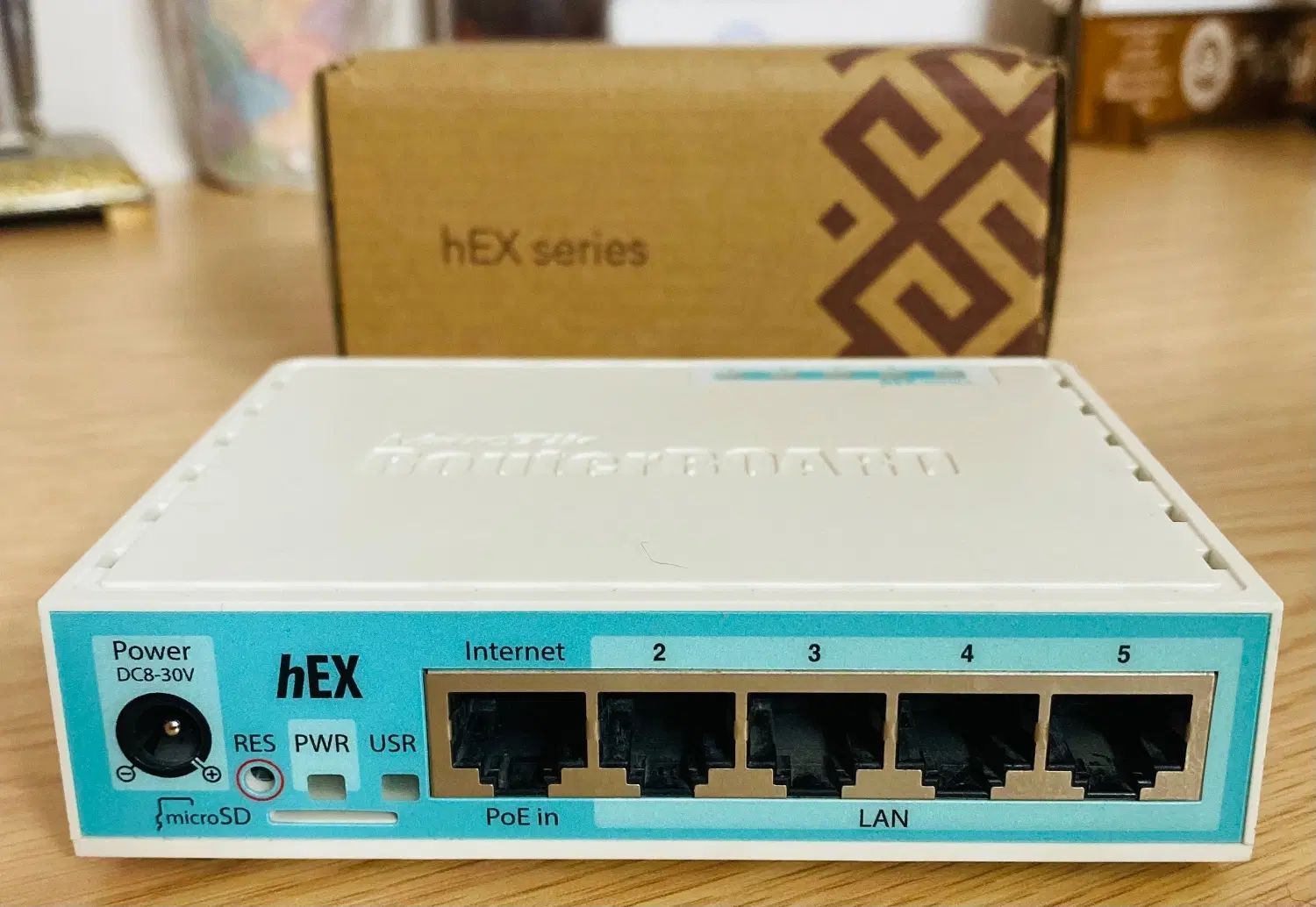 روتر میکروتیک hEX مدل RB750GR3 درحدنو|مودم و تجهیزات شبکه|اصفهان, حسین‌آباد|دیوار
