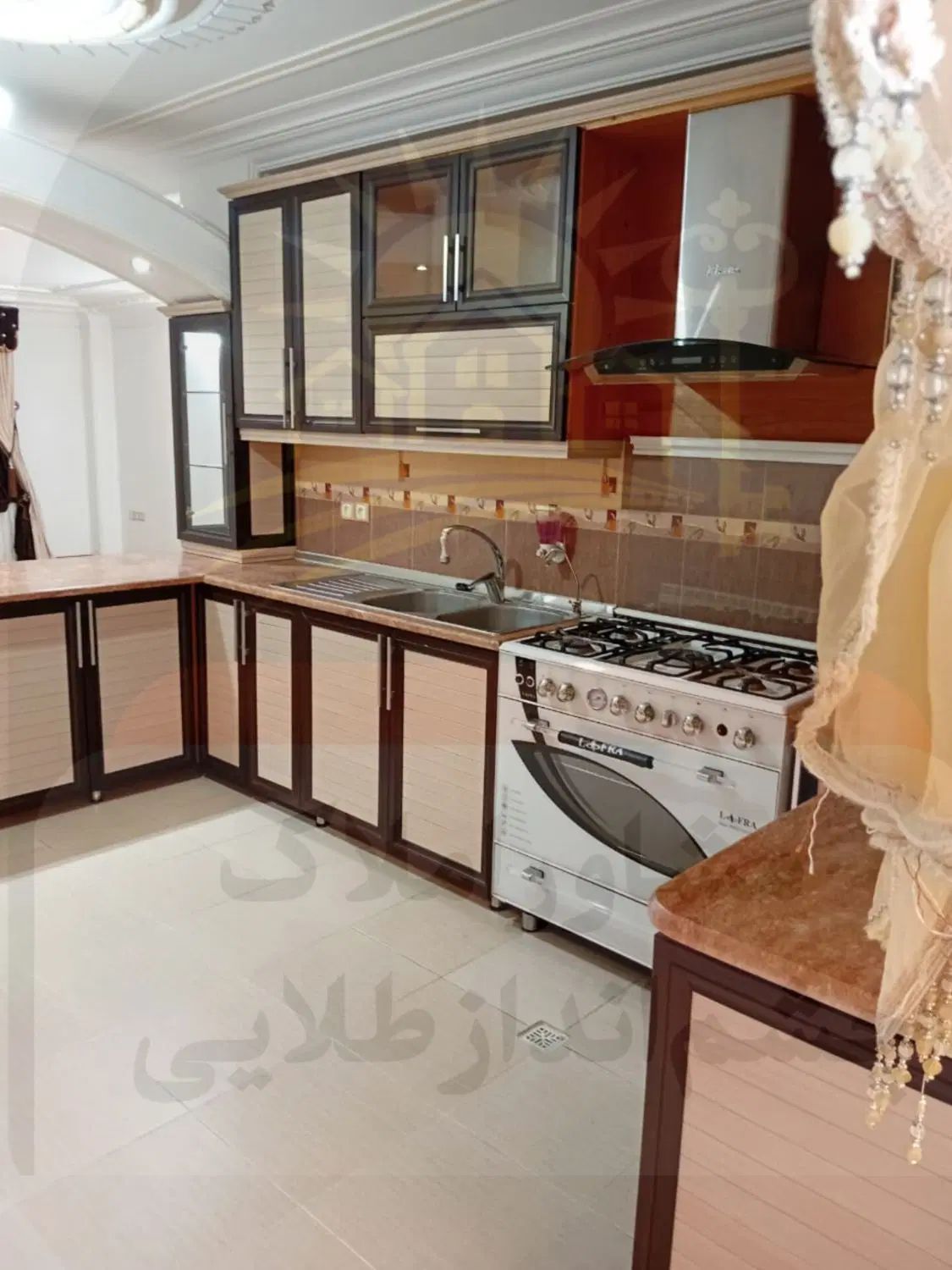 فروش آپارتمان ۱۱۰ متری/۳خواب/تک واحدی/۷۲تن|فروش آپارتمان|رودسر, |دیوار