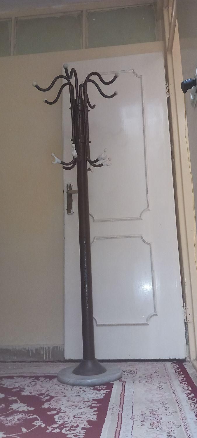 چوب لباسی کارکرده و سالم|بندرخت و رخت‌آویز|کرج, حصارک|دیوار