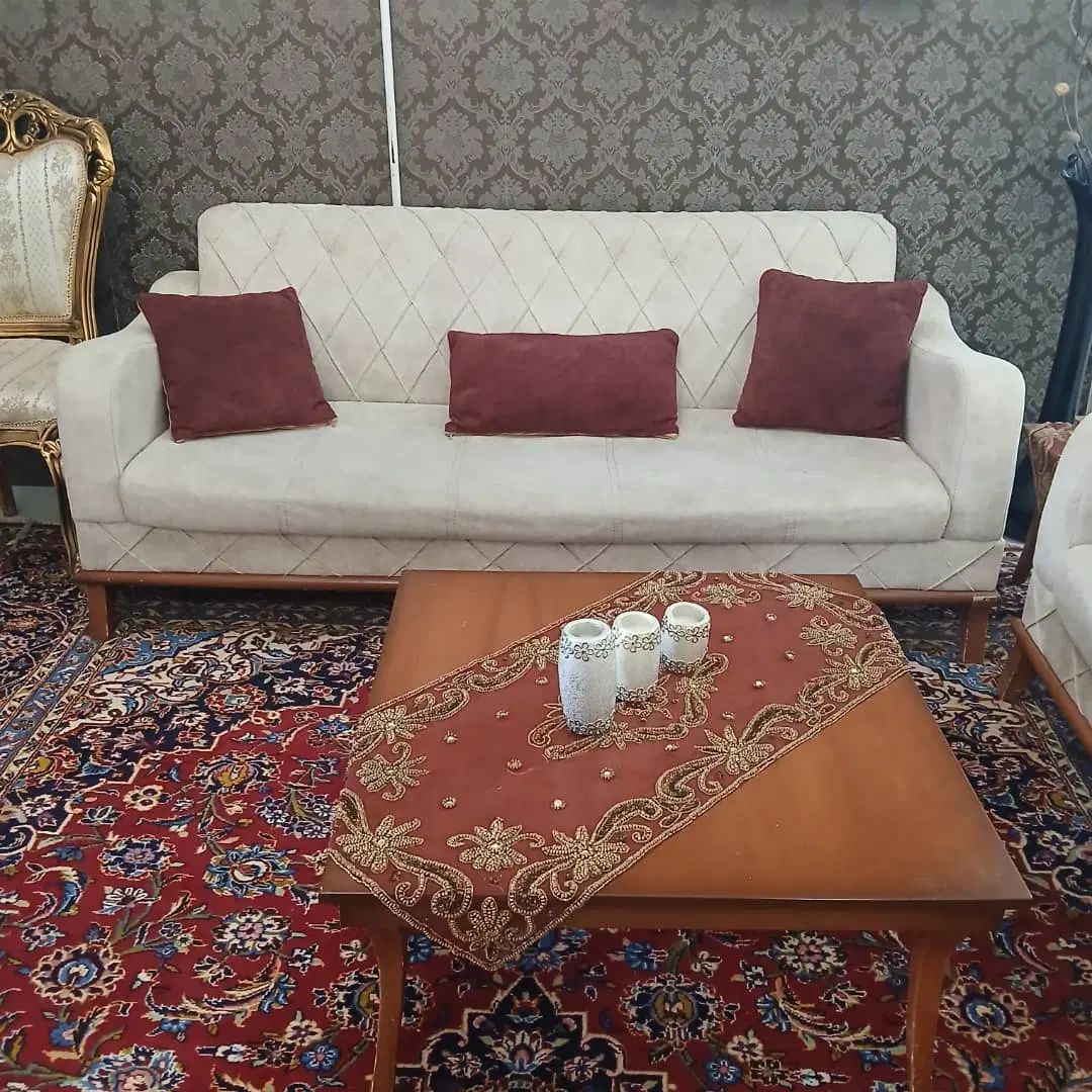 مبل کلاسیک وراحتی برند آیسان.|مبلمان خانگی و میز عسلی|کرمانشاه, |دیوار