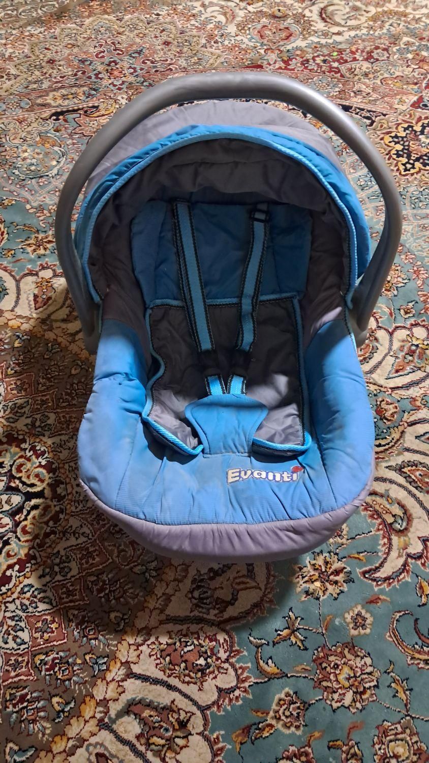 کریربچه|کالسکه و لوازم جانبی|شهرکرد, |دیوار