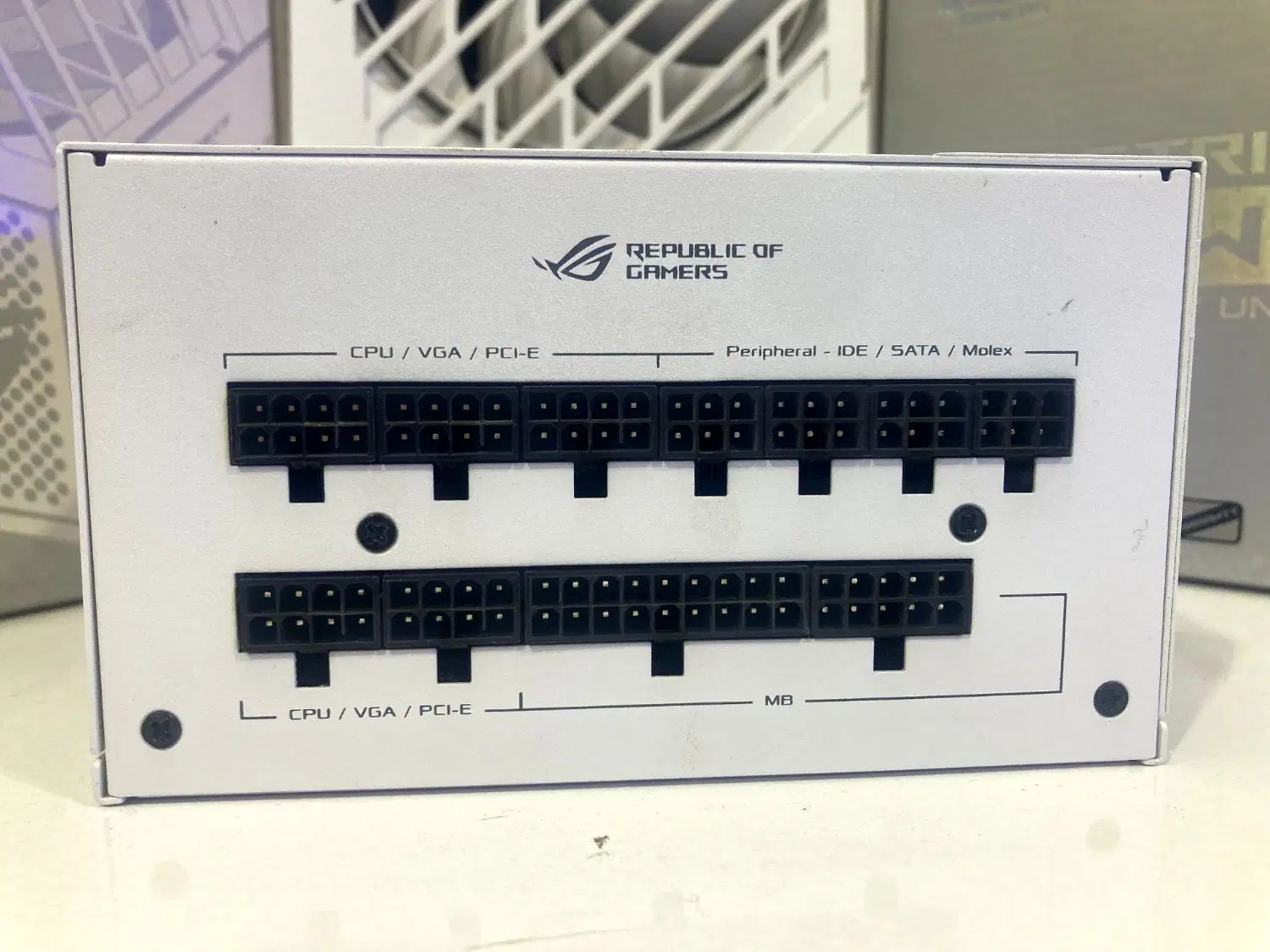 پاور 850rog سفید|قطعات و لوازم جانبی رایانه|تهران, نصرت|دیوار