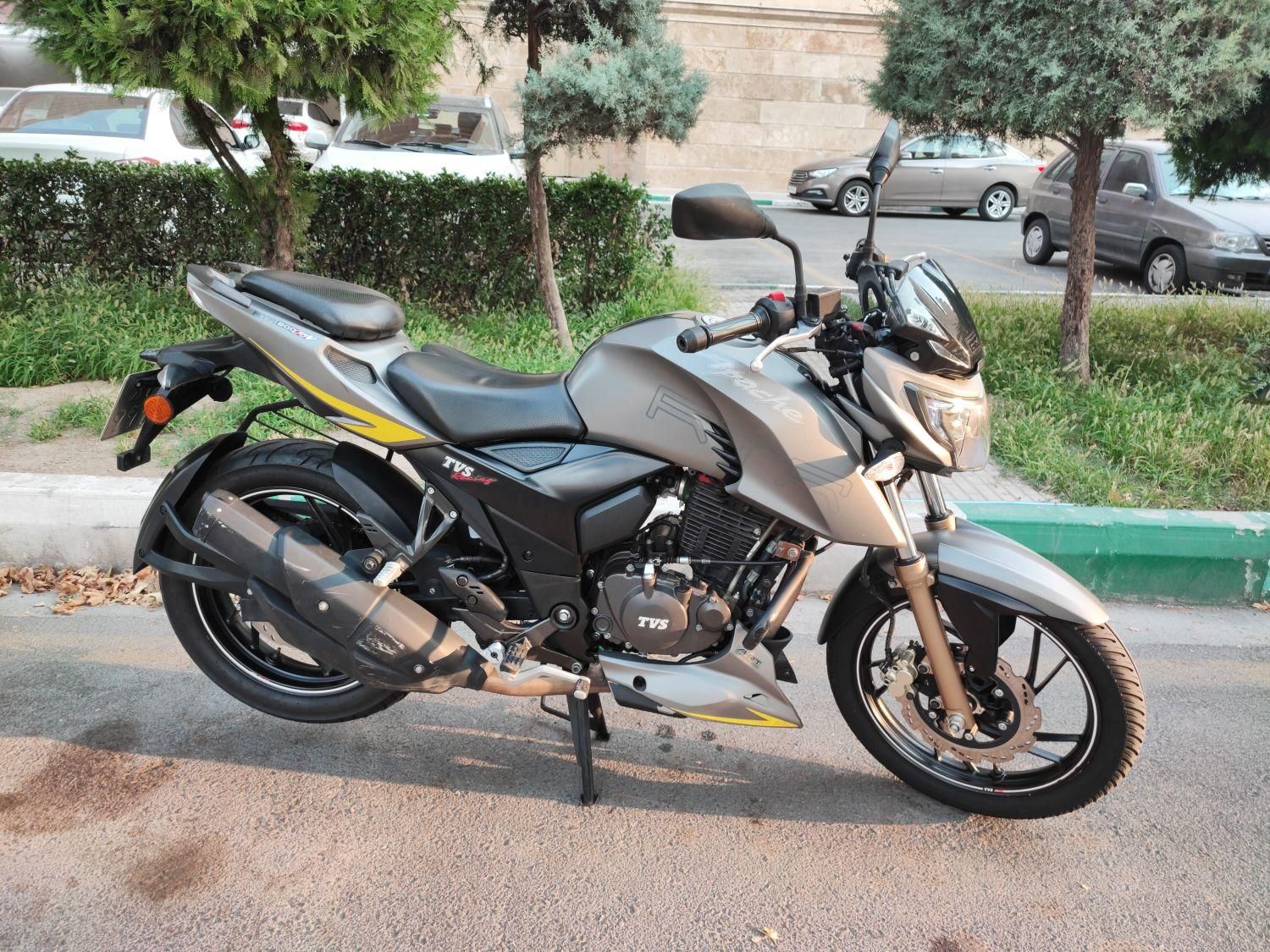 آپاچی ۲۰۰ مدل ۹۸ apache RTR 200 new face|موتورسیکلت|تهران, فرمانیه|دیوار