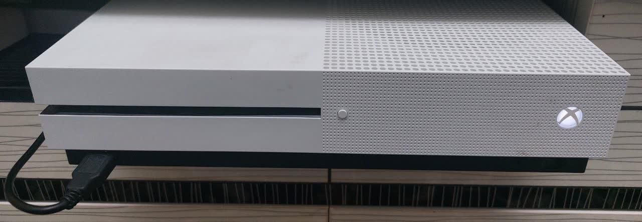 یک دستگاه Xbox one s ۱ یک ترا دوسته|کنسول، بازی ویدئویی و آنلاین|تهران, سجاد|دیوار