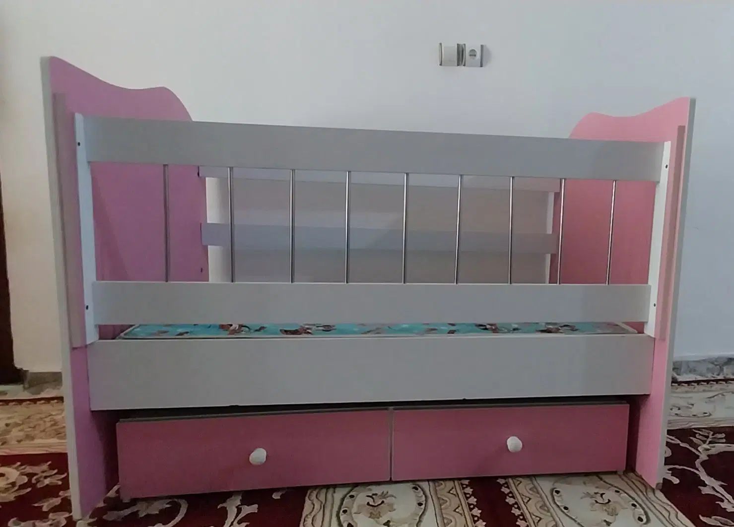 تخت کودک|تخت و صندلی بچه|رشت, ولکس|دیوار