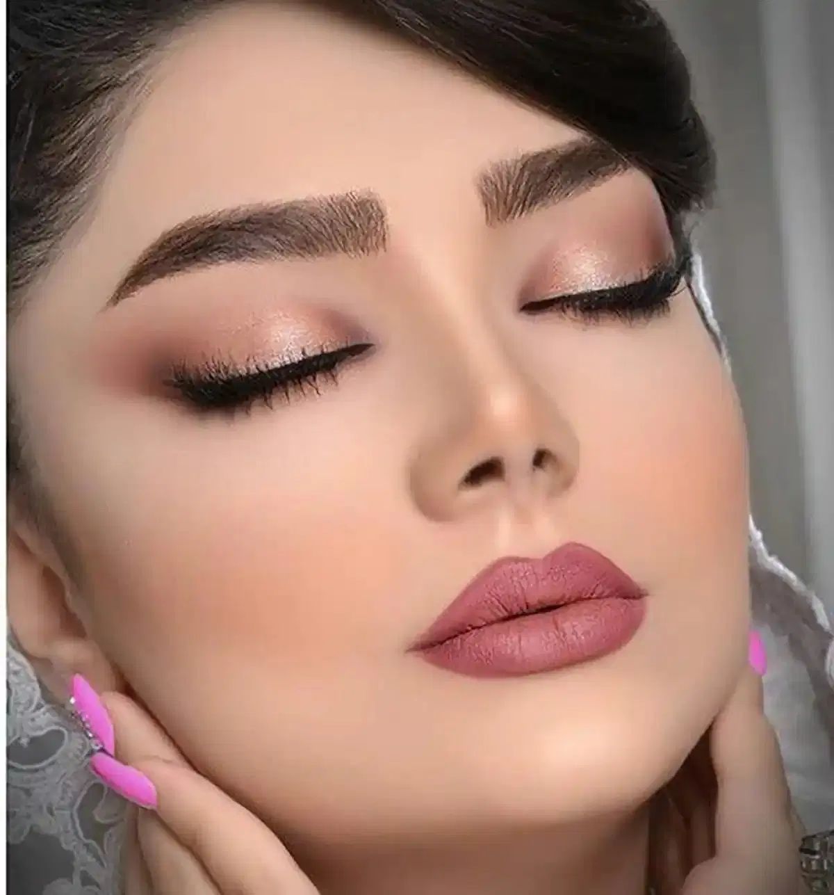 میکاپ شنیون و زلف تخصصی قیمت +کیفیت تضمینی|خدمات آرایشگری و زیبایی|شیراز, فرگاز|دیوار
