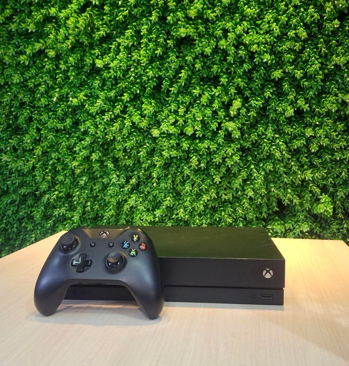 xbox one x 1 tr|کنسول، بازی ویدئویی و آنلاین|اصفهان, سعادت‌آباد|دیوار