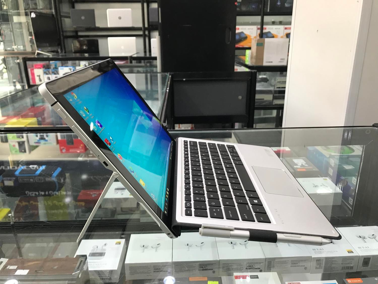 لپ تاپ تبلت شو HP Elite X2 باقلم|رایانه همراه|کرمان, |دیوار