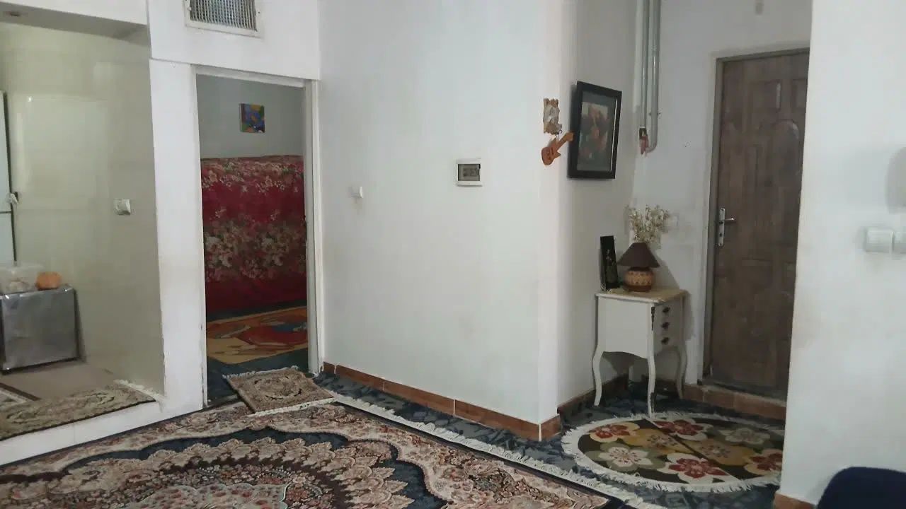 واحد 70متری طبقه دوم توی اصلی مخابرات|اجارهٔ آپارتمان|کرج, شعبان‌آباد|دیوار