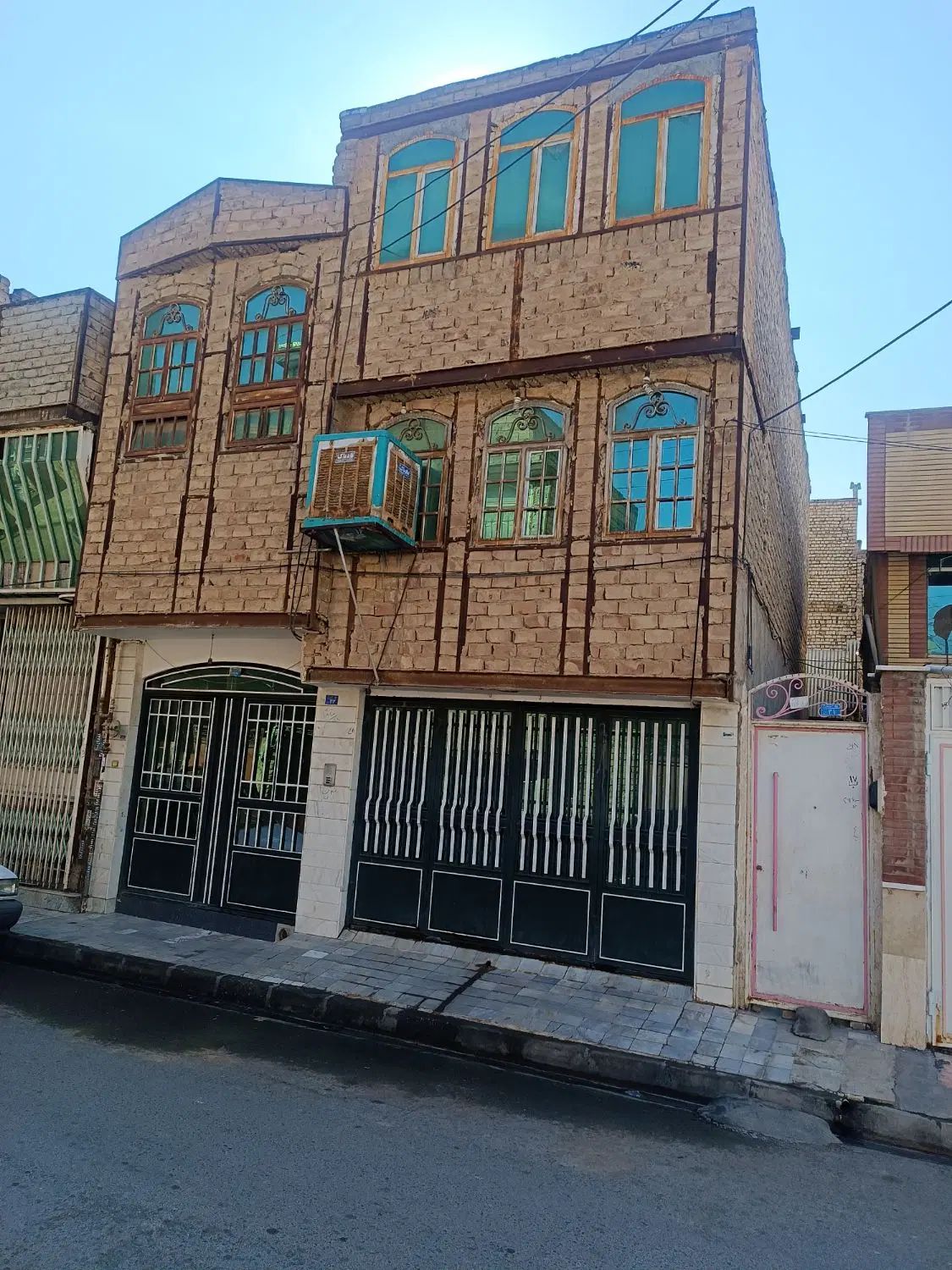 فروش خانه ویلایی سه طبقه سید معصوم خ فاطمه الزهرا|فروش خانه و ویلا|قم, سید معصوم|دیوار