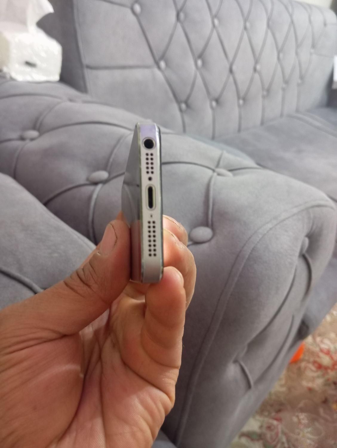 اپل iPhone 5s با حافظهٔ ۱۶ گیگابایت|موبایل|تهران, استخر|دیوار