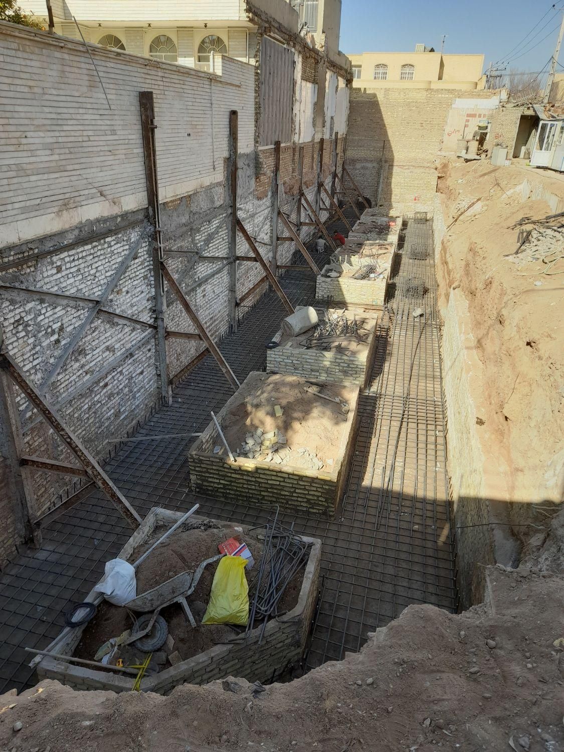 تخریب ساختمان و اجرای تخصصی سازه نگهبان|خدمات پیشه و مهارت|یزد, |دیوار