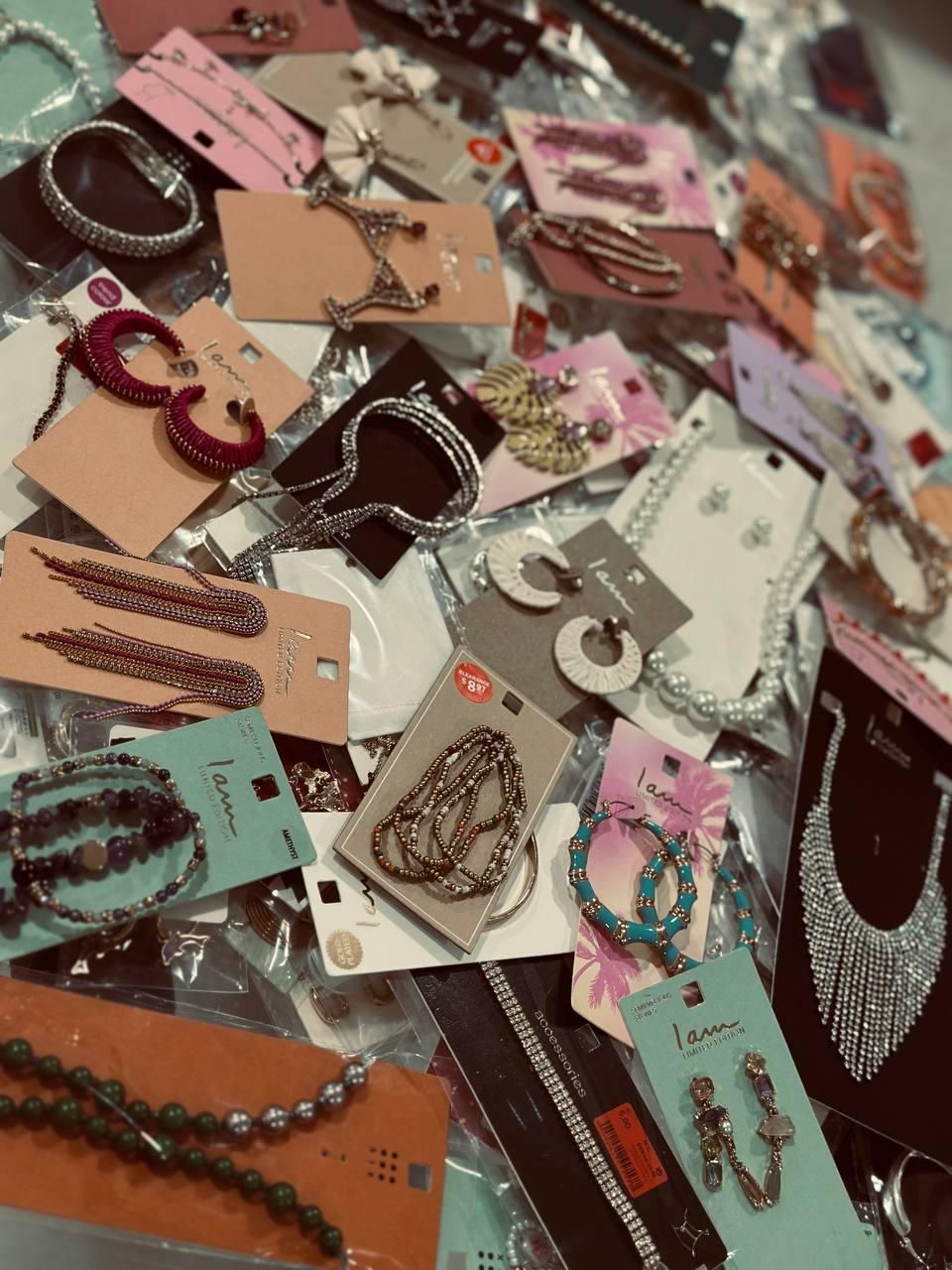 بدلیجات کیلویی|بدلیجات|لاهیجان, انقلاب|دیوار