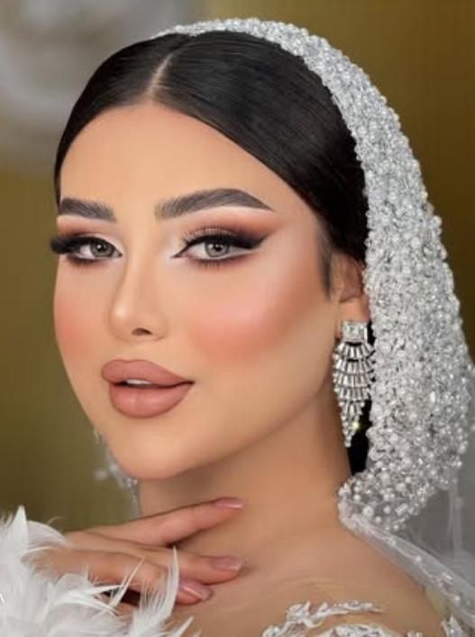 آموزش تخصصی میکاپ و گریم با ارائه مدرک فنی حرفه ای|خدمات آرایشگری و زیبایی|نیشابور, شهرک اندیشه|دیوار