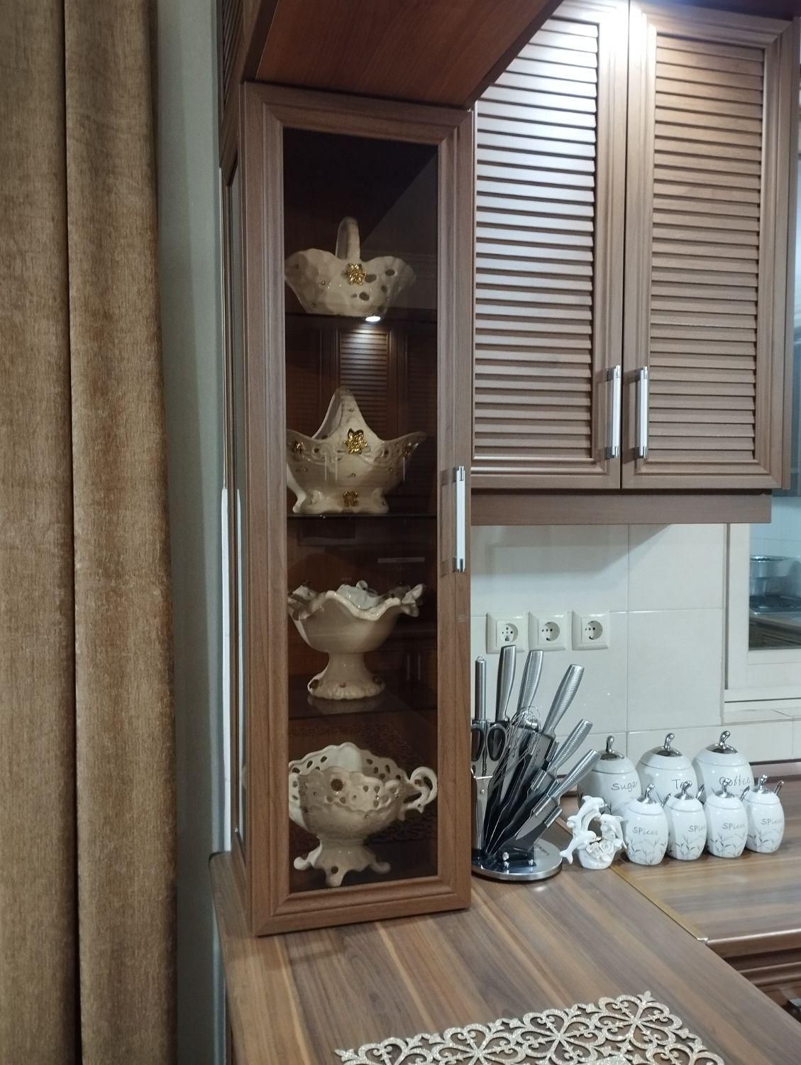کابینت و ویترین ودرب های کل کابینت|بوفه، ویترین، کنسول|رشت, شهرک احمد خمینی|دیوار
