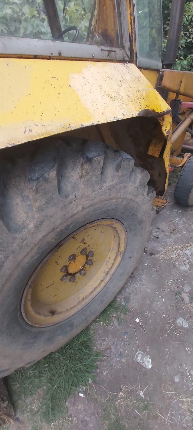 بیل بکهو mf|خودرو سنگین|رشت, حومه رشت|دیوار