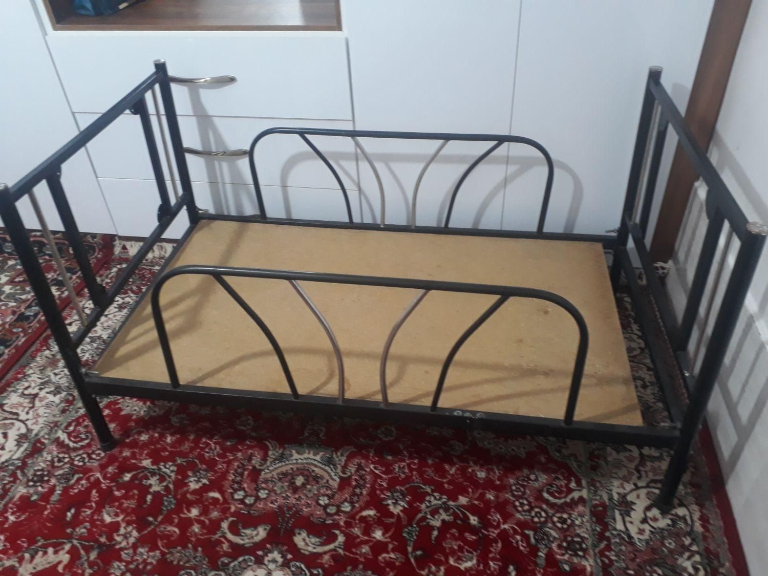 تخت|تخت و سرویس خواب|آذرشهر, |دیوار