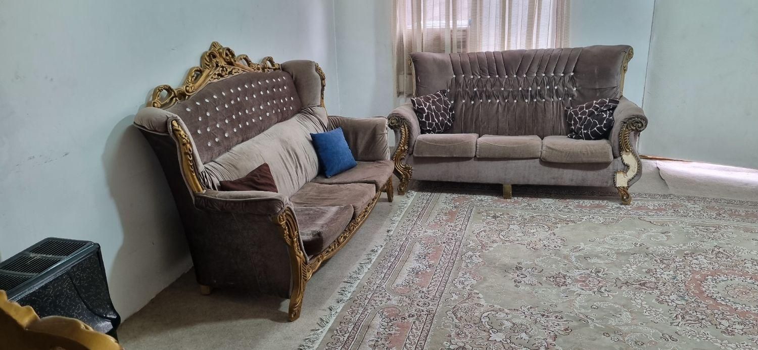 منزل دربست پارکینگ دار در رشت میدان نیرودریایی|اجارهٔ کوتاه‌مدت آپارتمان و سوئیت|رشت, شهرک شهید رجایی|دیوار