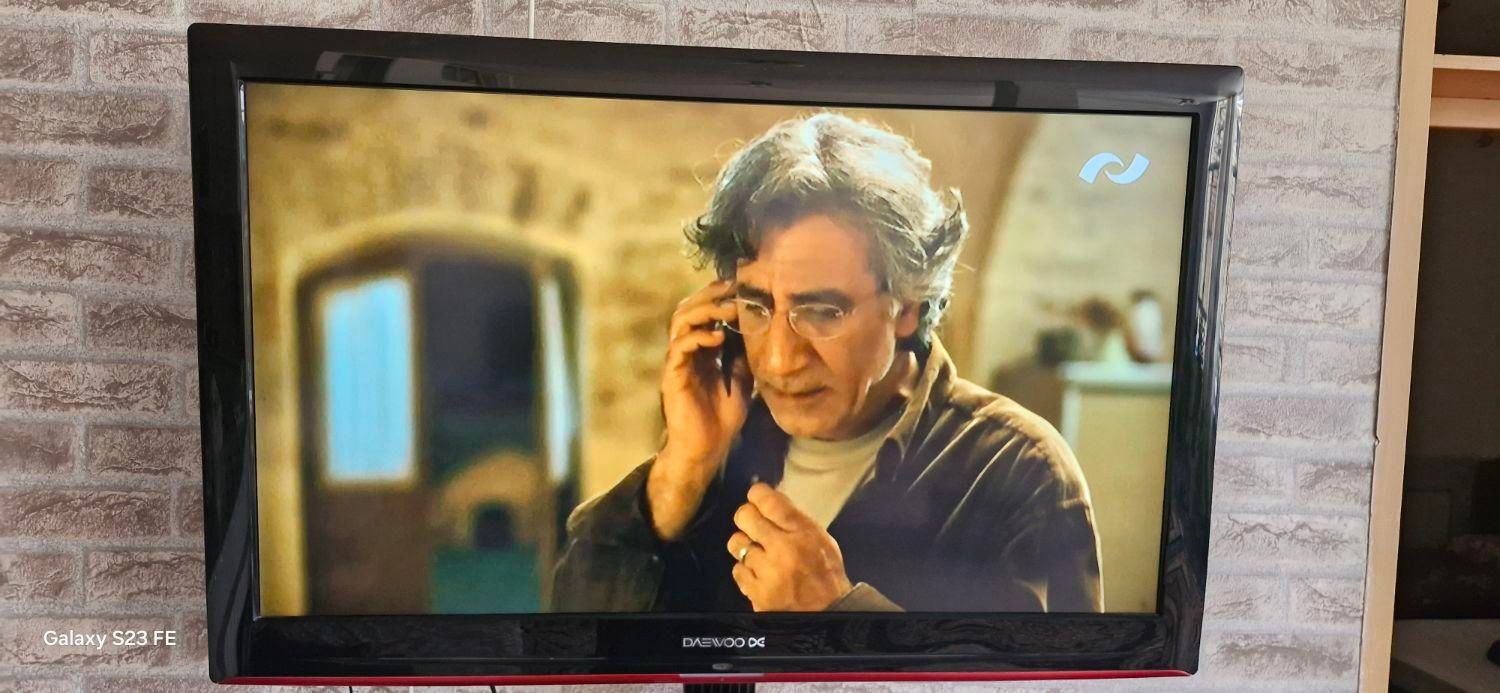 یک دستگاه  ال سیدی دوو۴۳دیجیتال بامیز۱۲ملیون|تلویزیون و پروژکتور|لنجان, |دیوار