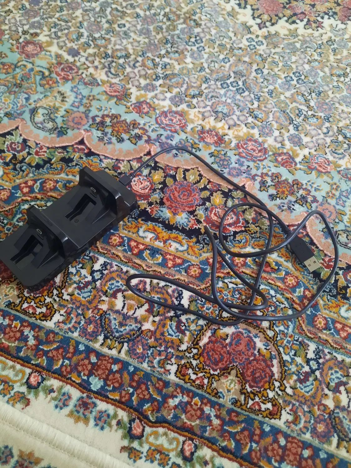 استند و شارژر دسته ps4|کنسول، بازی ویدئویی و آنلاین|کرمانشاه, |دیوار