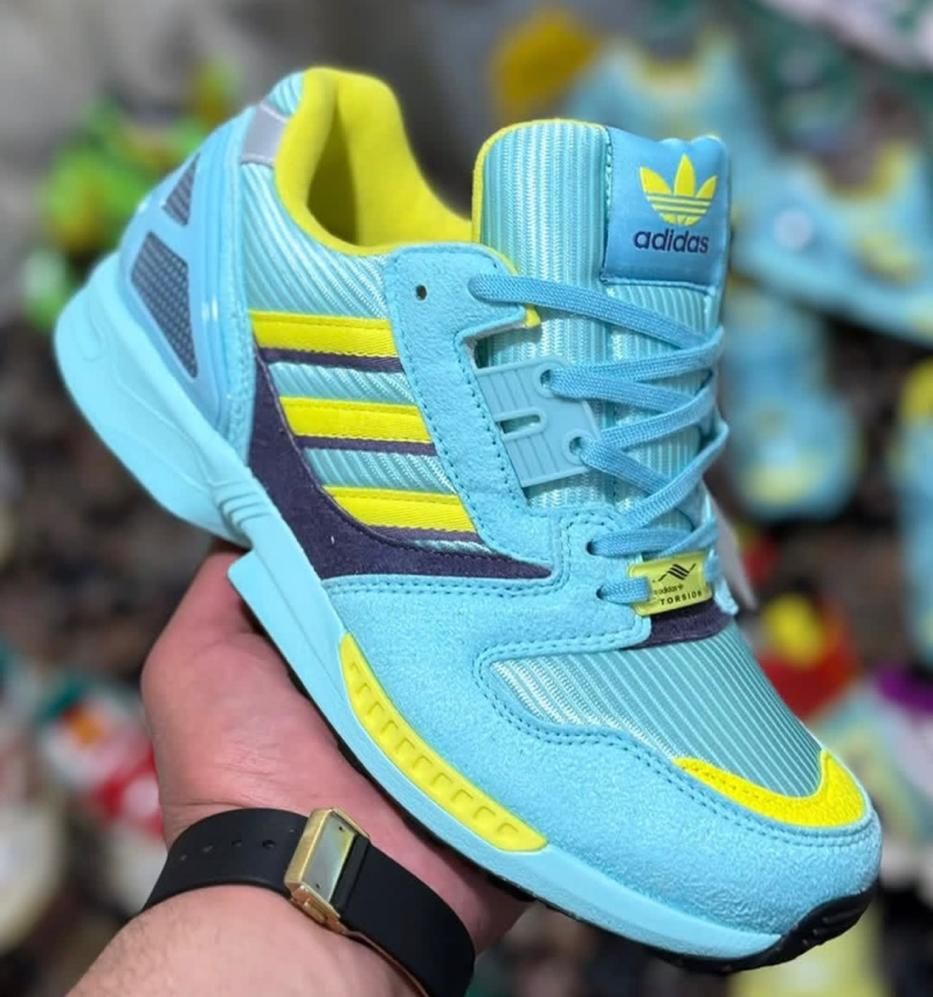 کتونیzx8000فیروزه ای2020آکبند39/5آدیداسadidas|کیف، کفش، کمربند|تهران, ابن بابویه|دیوار