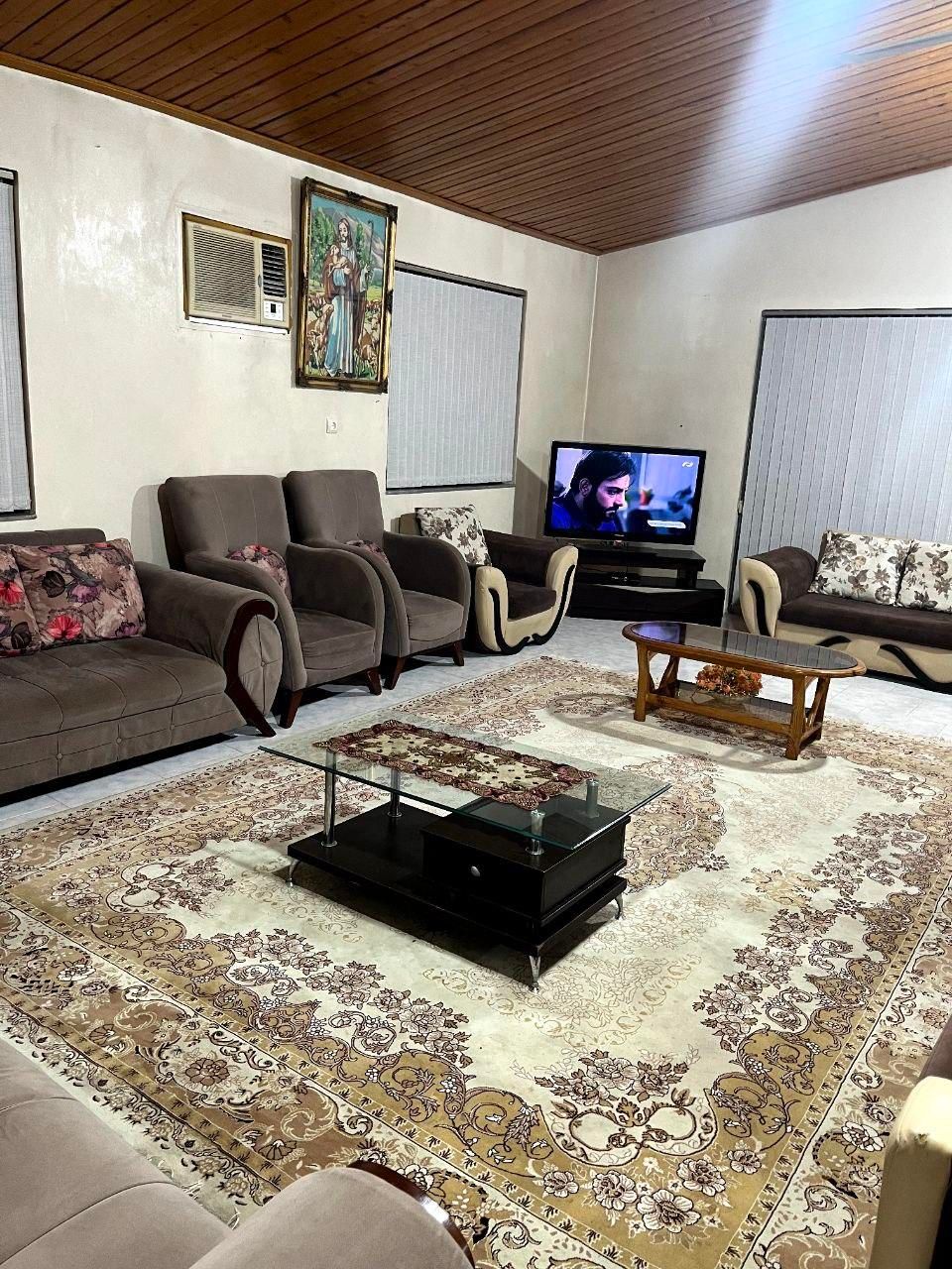 اجاره ویلای 600متر دوخوابه دربست حیاط دار|اجارهٔ کوتاه‌مدت ویلا و باغ|نوشهر, |دیوار