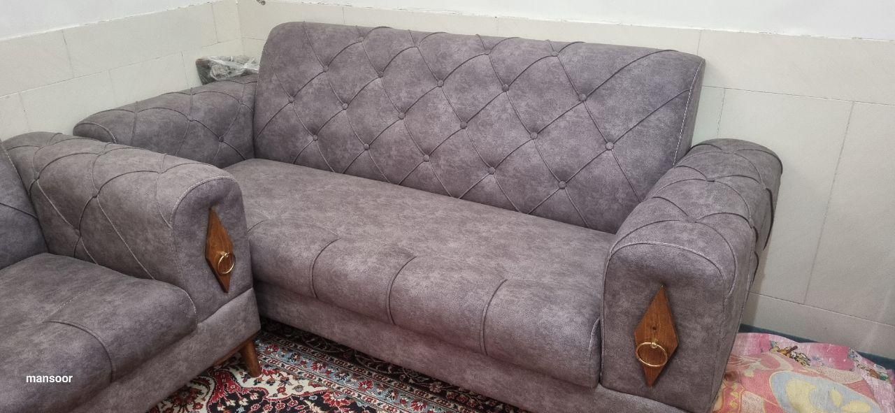 مبل کاملا نو هست|مبلمان خانگی و میز عسلی|دهاقان, |دیوار