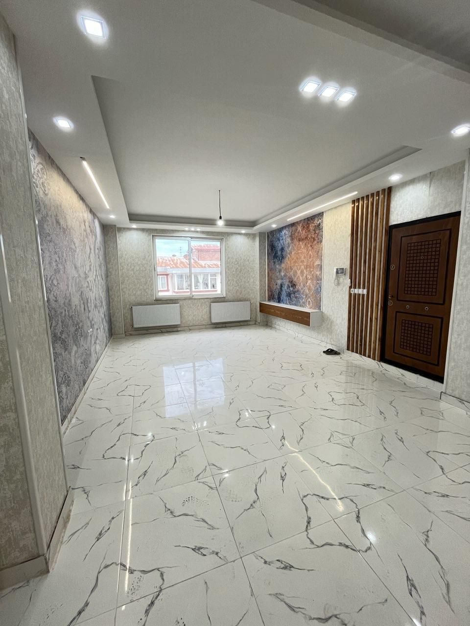 100متری/معاوضه با واحد کوچک/پارکینگ/خ رجایی|فروش آپارتمان|آستارا, |دیوار