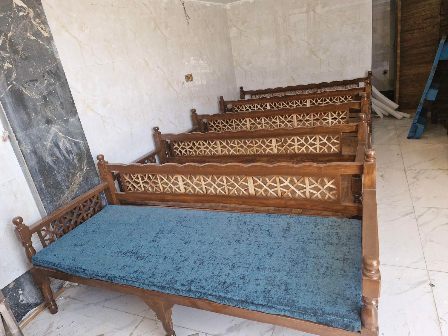تخت تمام چوب سنتی|مبلمان خانگی و میز عسلی|اصفهان, ارغوانیه|دیوار
