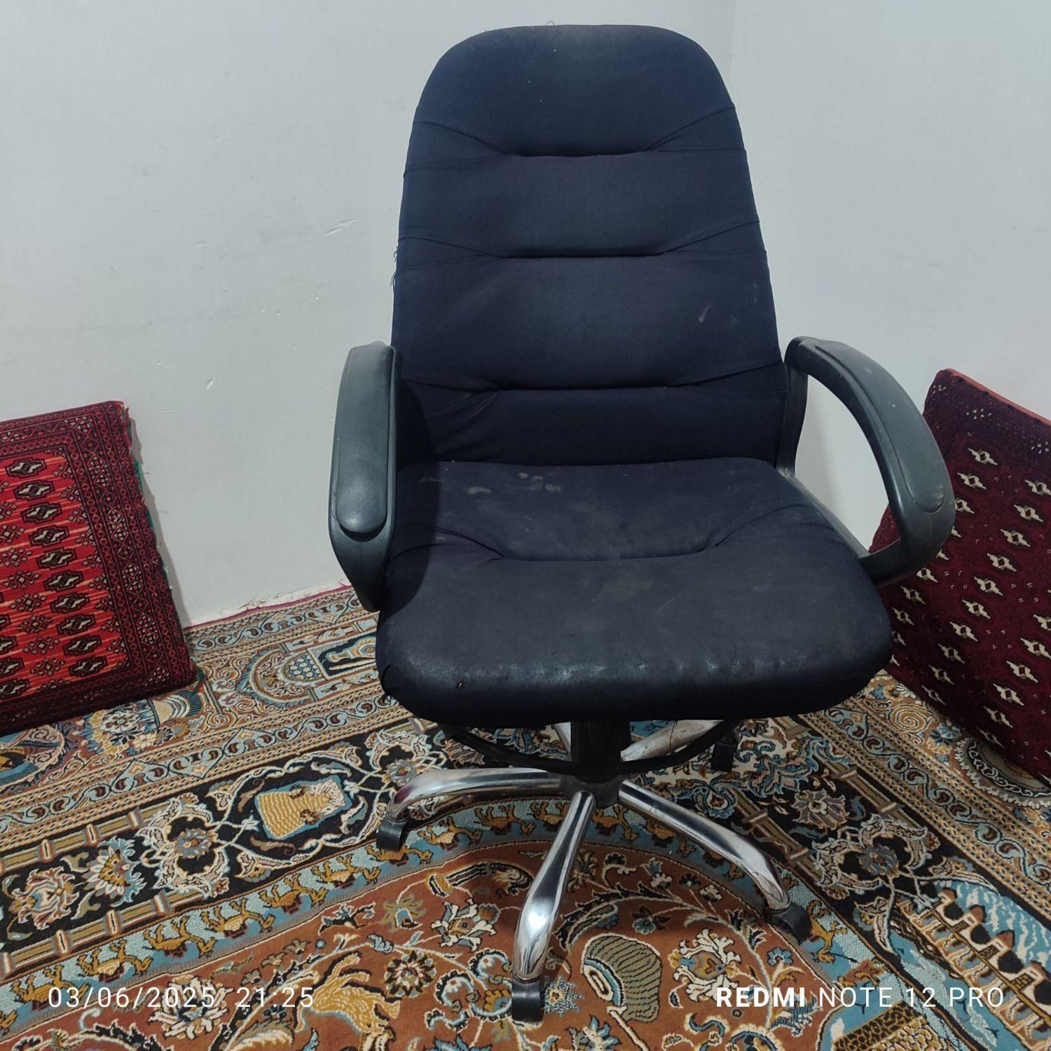 صندلی چرخدار|صندلی و نیمکت|چناران, |دیوار