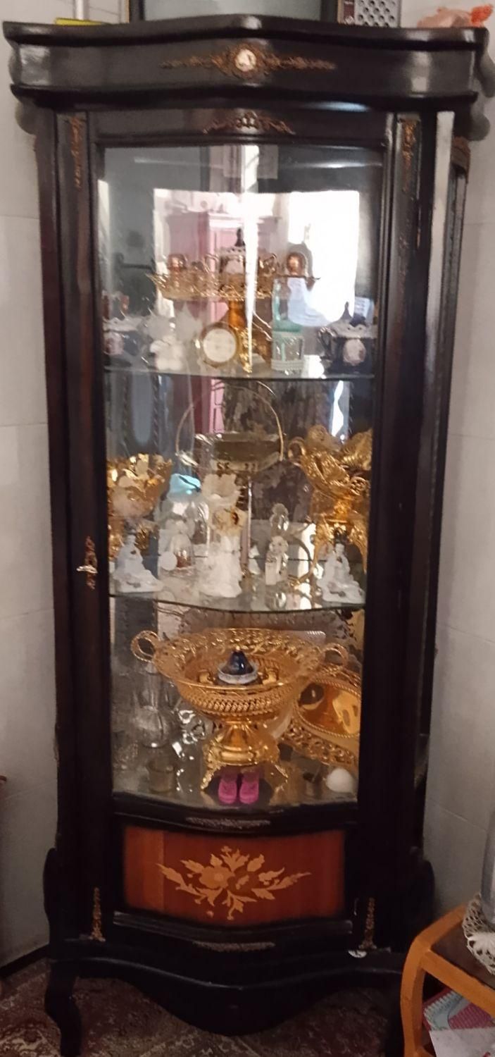 گنجه سه طبقه به اضافه یک کشو مخفی|بوفه، ویترین، کنسول|تربت‌حیدریه, داروپخش|دیوار