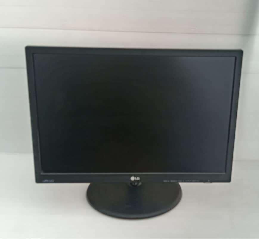 مانیتورLG با کیفیت IPS و پورتهای HDMI-VGA|قطعات و لوازم جانبی رایانه|نجف‌آباد, هفده شهریور|دیوار