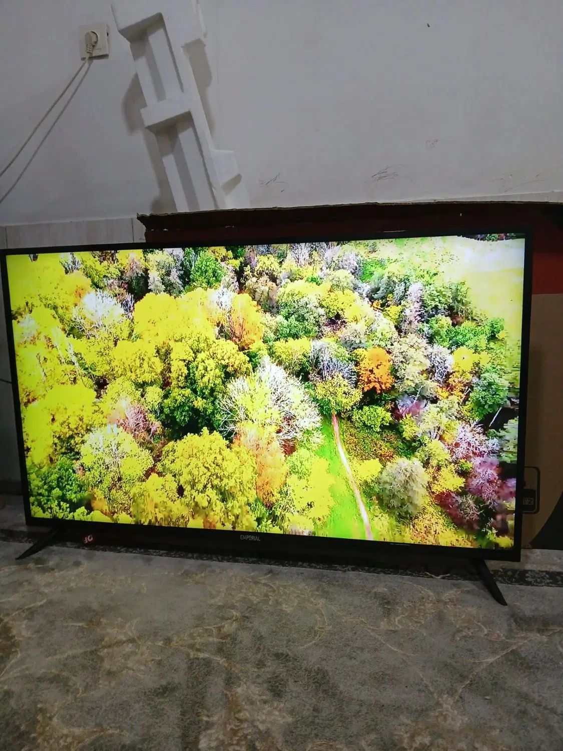 تلویزیون ۵۰ اینچ امپریال فورکی4k درحدنو با کارتن|تلویزیون و پروژکتور|مشهد, امیر آباد|دیوار