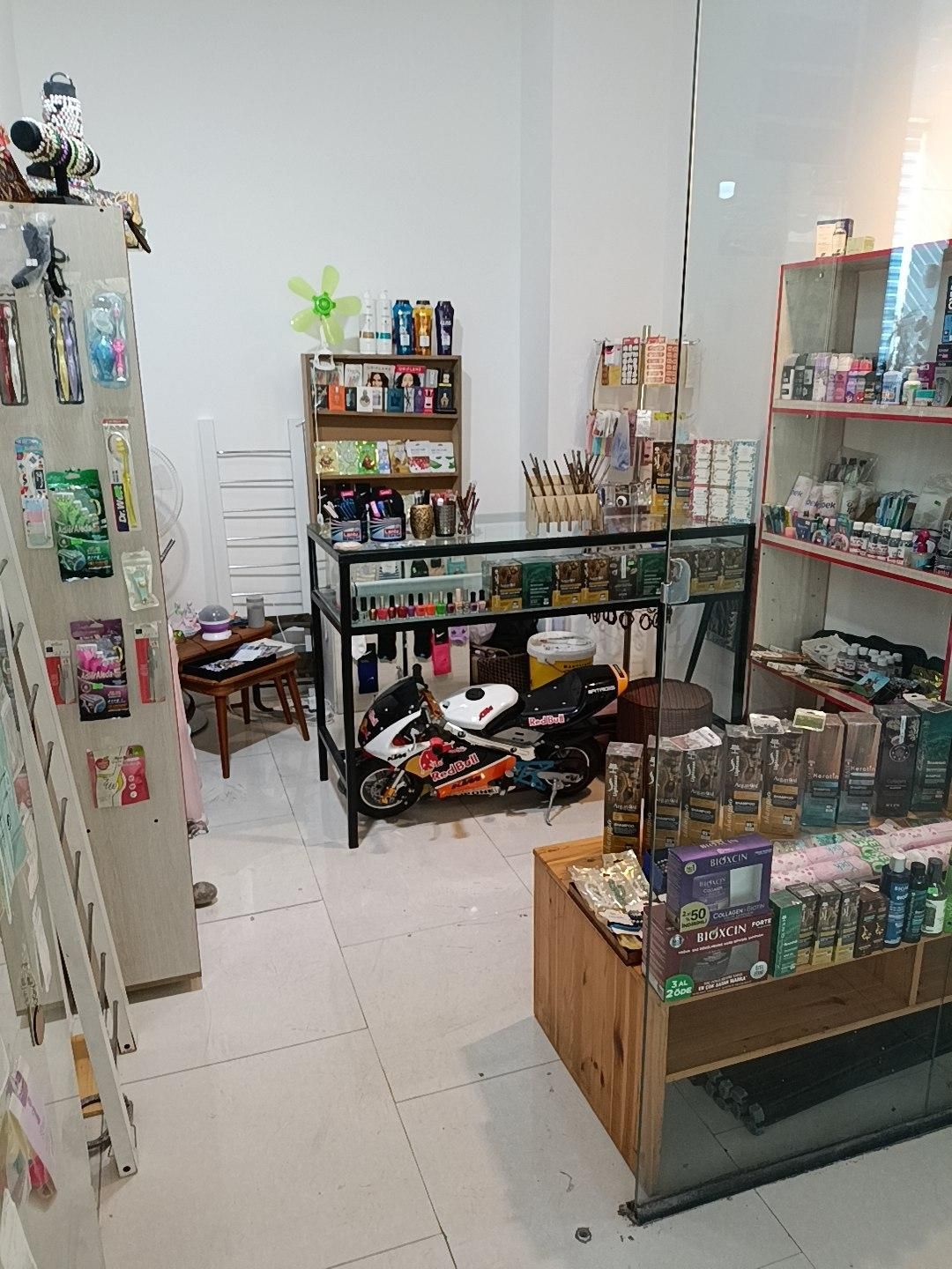 آرایشی وبهداشتی و مراقبت پوستی|آرایشی، بهداشتی، درمانی|محمدشهر, شهرک پیام (مهرالبرز)|دیوار