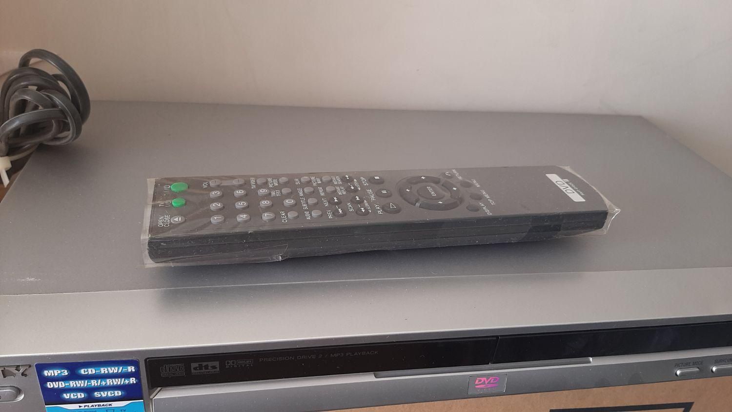 دستگاه DVD مارک سونی( سیدی خور)|پخش‌کننده DVD و ویدیو|اصفهان, باغ گلها|دیوار