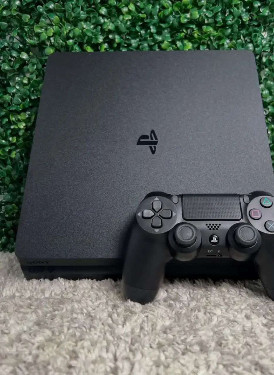 ps4 slim  در حد نو با وسواس حساسیت نگهداری شده|کنسول، بازی ویدئویی و آنلاین|تهران, امیرآباد|دیوار
