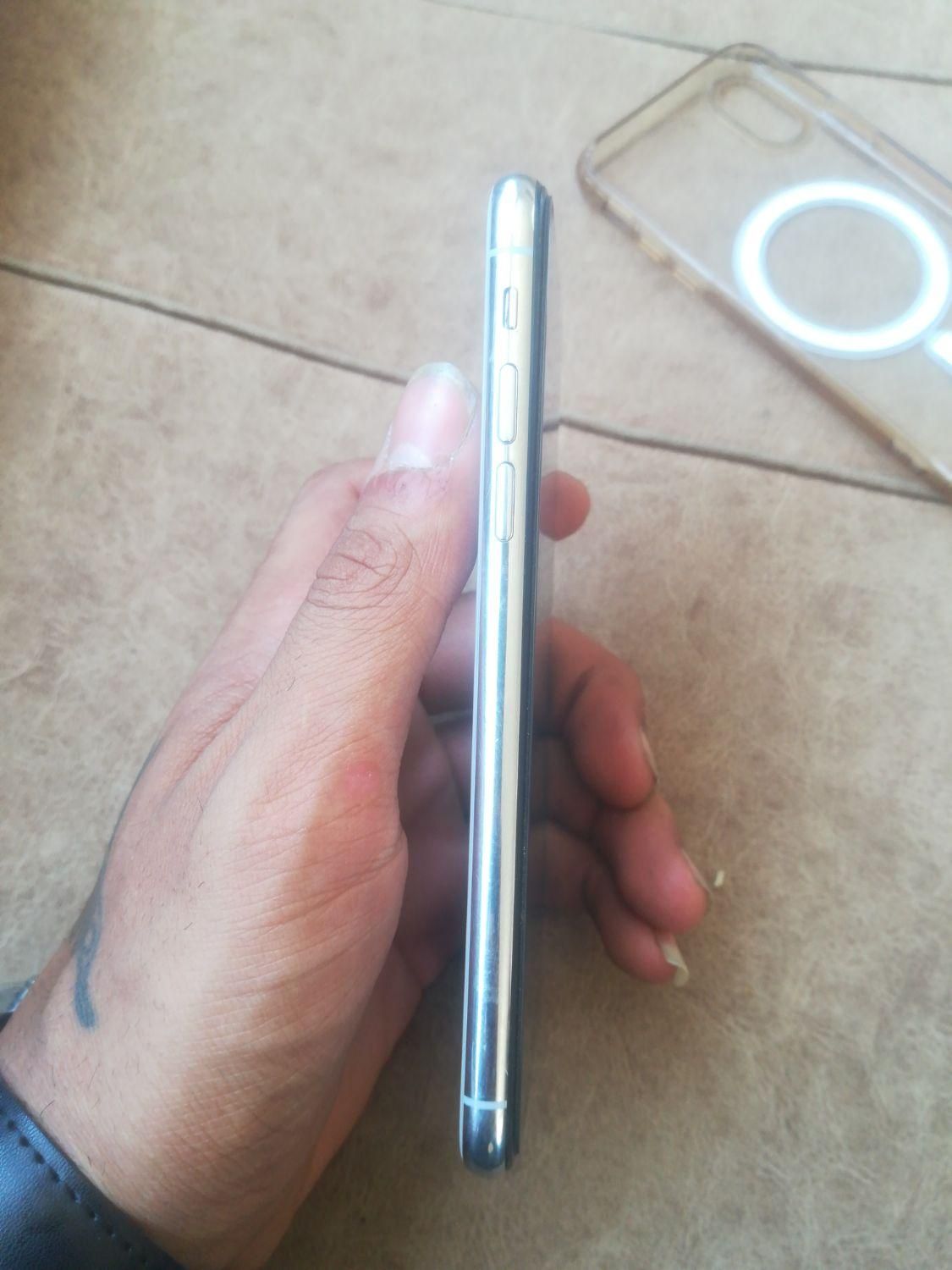 اپل iPhone XS با حافظهٔ ۲۵۶ گیگابایت|موبایل|روانسر, |دیوار