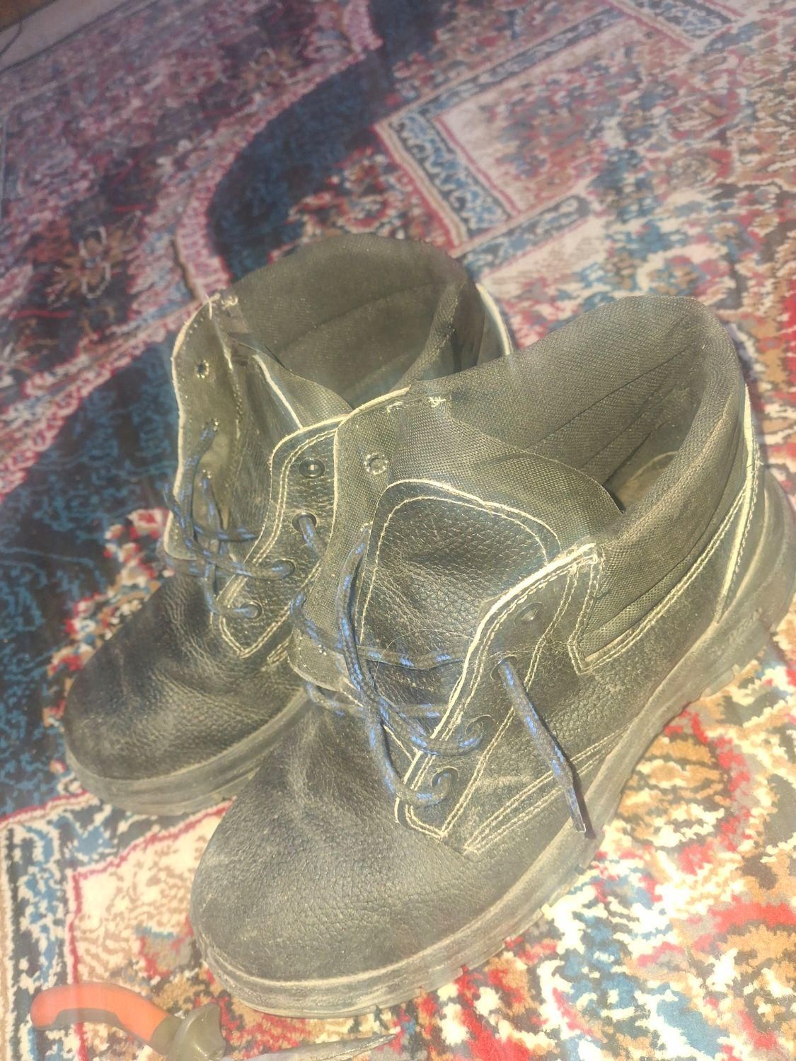 کفش ایمنی طبی 41|کیف، کفش، کمربند|صفادشت, |دیوار