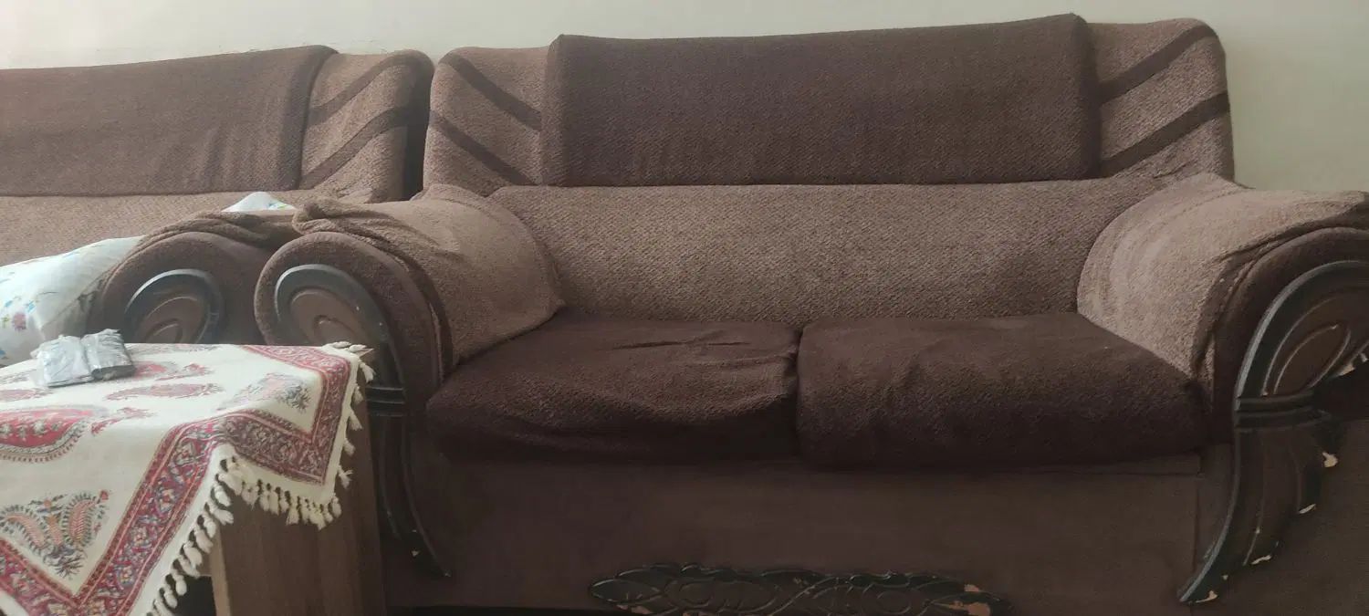 چند عدد مبل|مبلمان خانگی و میز عسلی|اصفهان, عطار نیشابوری|دیوار
