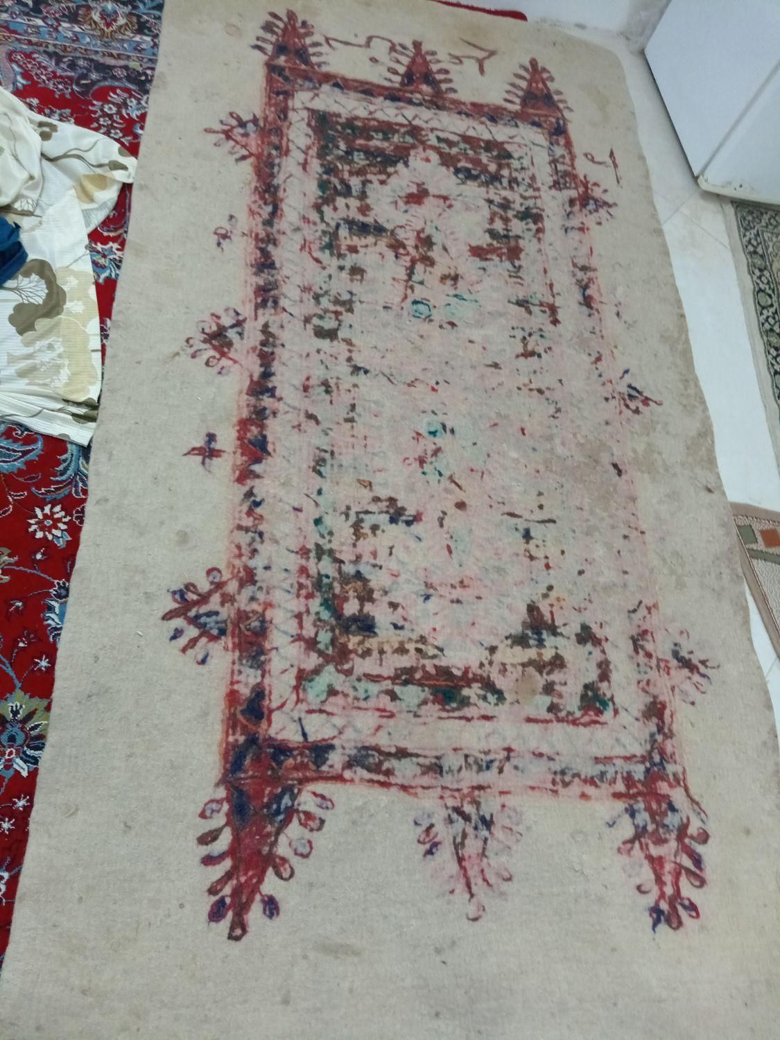 فرش نمدی قدیمی 3×1/20بدون سوراخ یا پارگی|فرش|نیشابور, فردوس شمالی|دیوار